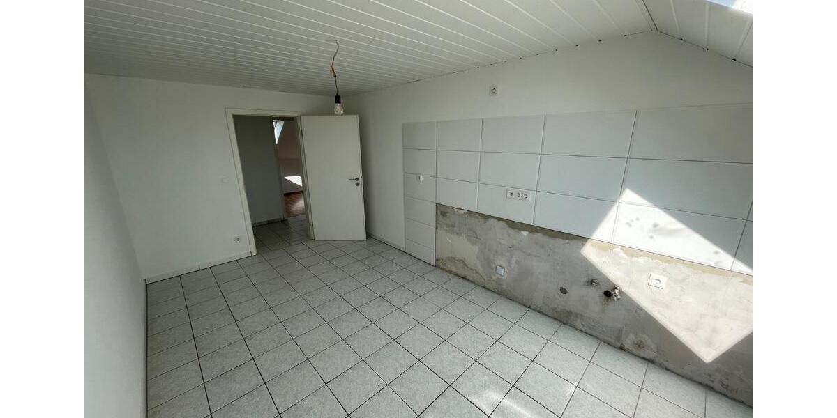 Dachgeschoßwohnung Hockenheim - 3 Zimmer, 77 m&sup2;, 239.000&euro; | Angebot:24756280