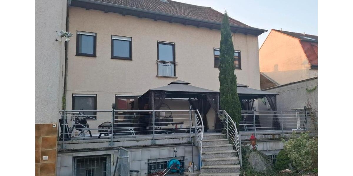 Etagenwohnung Östringen - 6 Zimmer, 300 m&sup2;, 1.800&euro; | Angebot:26403109