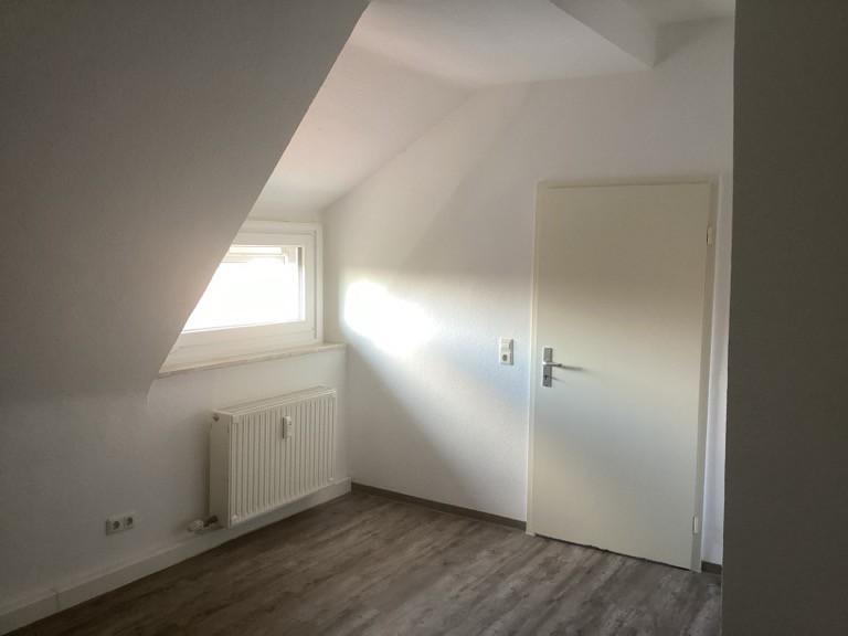 Dachgeschoßwohnung Mannheim Niederfeld - 2 Zimmer, 54 m&sup2;, 550&euro; | Angebot:24324082