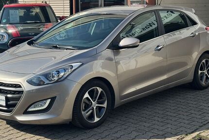 Hyundai i30 71.000 km 12.790 &euro; Bad Schönborn 76669