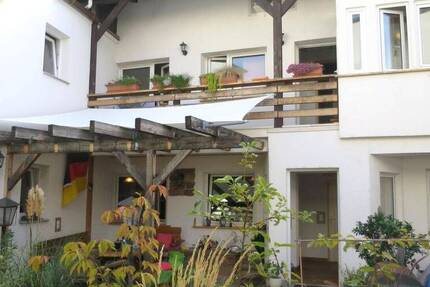 Stadtoase - Individuelles Einfamilienhaus mit kleinem Gäste- oder Bürohaus 4 zimmer