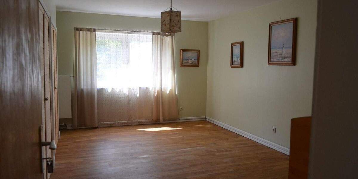 Modernes Landhaus mit schönem Garten - viele Nutzungsmöglichkeiten, zukunftssichere Investition 7 zimmer