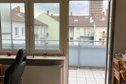 Attraktive 1-Zimmer-Wohnung mit Balkon im Herzen von Mannheim zimmer