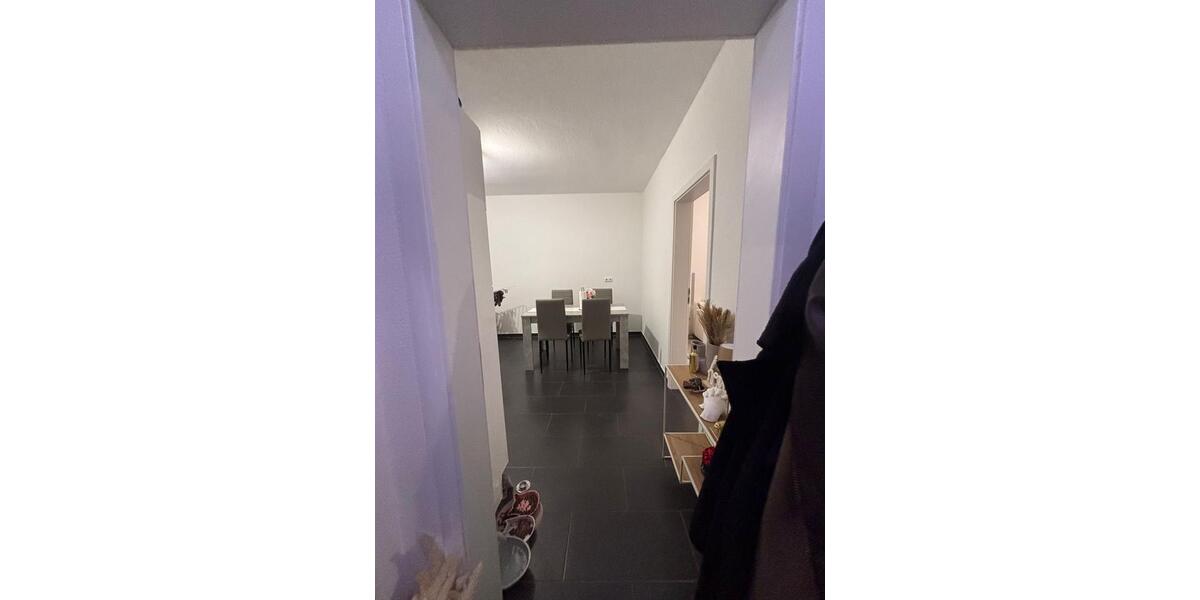 Etagenwohnung Ludwigshafen am Rhein Ludwigshafen-Oggersheim - 1 Zimmer, 60 m&sup2;, 850&euro; | Angebot:26341525