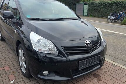 Toyota Verso 145.000 km 9.490 &euro; Oftersheim 68723