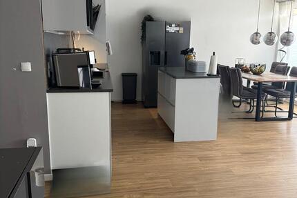 Wohnung Ludwigshafen am Rhein - 4 Zimmer, 94 m&sup2;, 1.476&euro; | Angebot:26122059