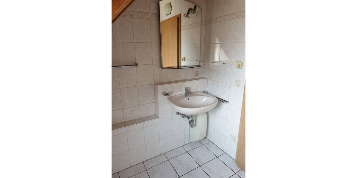 Etagenwohnung Schriesheim Altenbach - 3 Zimmer, 80 m&sup2;, 730&euro; | Angebot:26424399