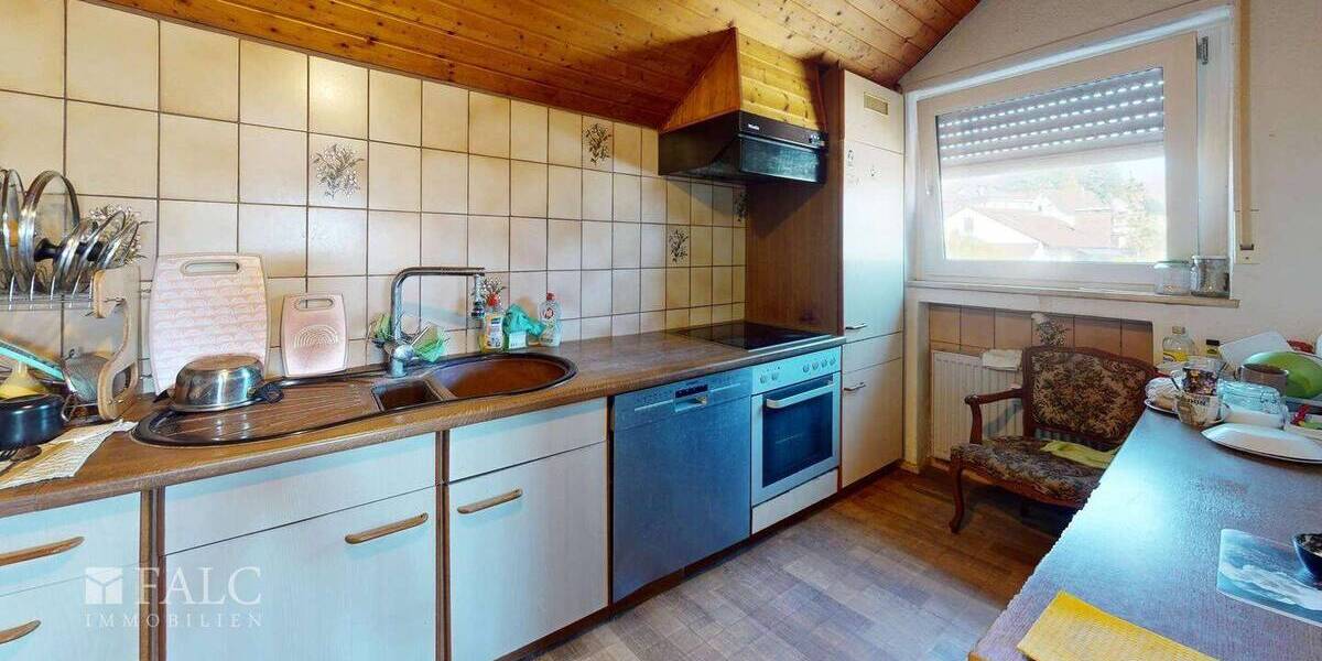 Mehrfamilienhaus, Wohnhaus Östringen Tiefenbach - 9 Zimmer, 220 m&sup2;, 595.000&euro; | Angebot:26160521