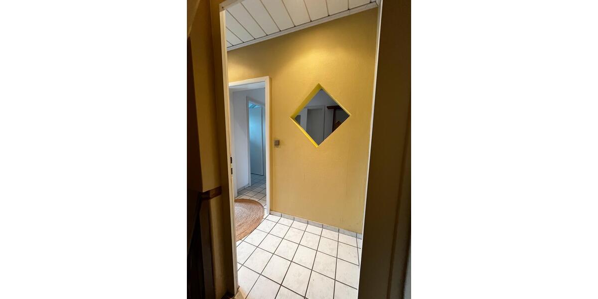 Etagenwohnung Schwetzingen - 4 Zimmer, 81 m&sup2;, 1.150&euro; | Angebot:25284010