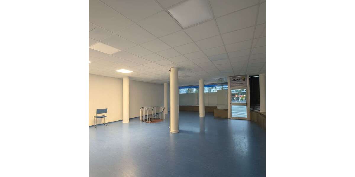 Einzelhandel in Frankenthal 2.300 € 122 m² zimmer