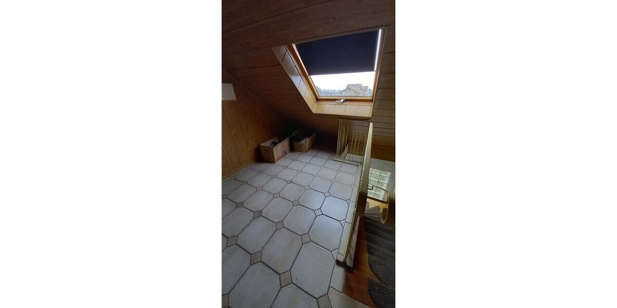 Dachgeschoßwohnung Forst - 2 Zimmer, 75 m&sup2;, 650&euro; | Angebot:26611963