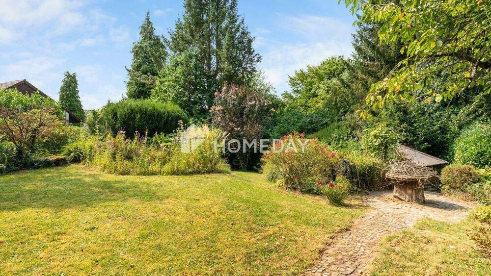 Viel Platz fürs Familienleben: EFH mit ELW & traumhaftem Gartenparadies im Ortsteil Dilsberg 1 zimmer