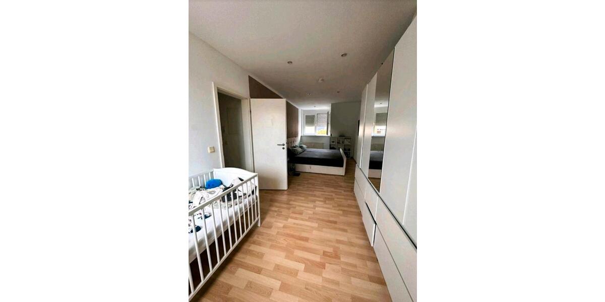 Maisonettenwohnung Hockenheim - 5 Zimmer, 125 m&sup2;, 1.250&euro; | Angebot:26327739