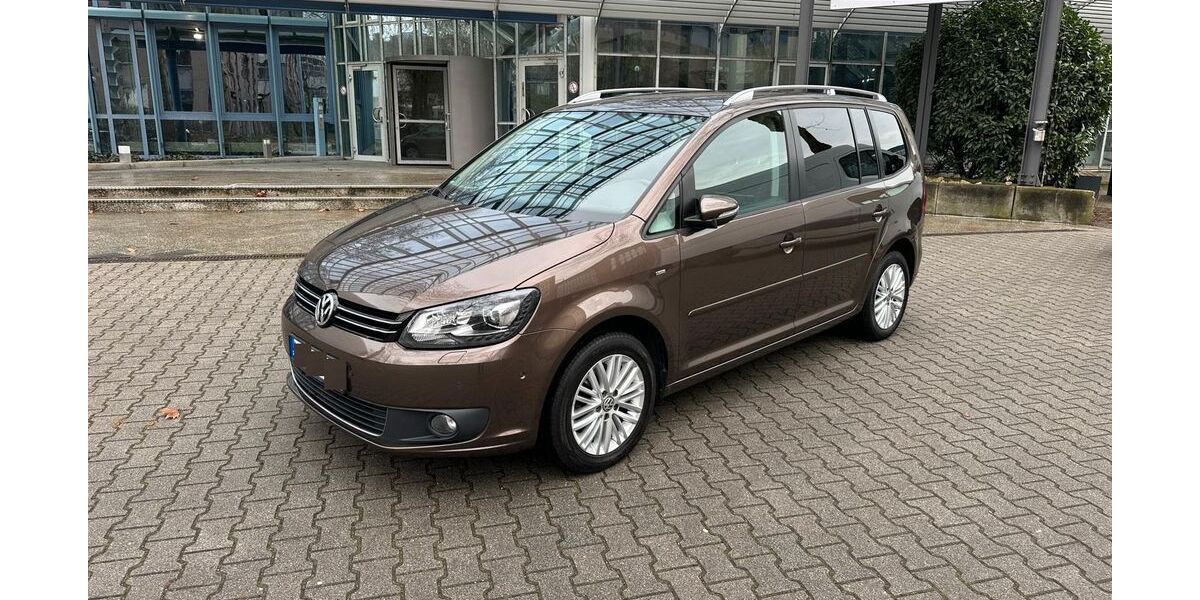VW Touran 133.895 km 12.499 &euro; mannheim 68305