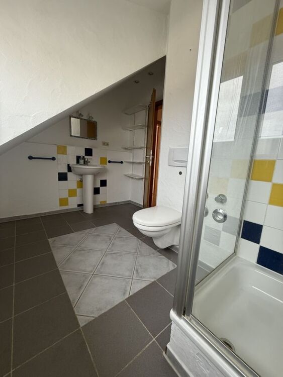 Provisionsfrei* Gemütliche 2-Zimmer DG-Wohnung in Eppingen