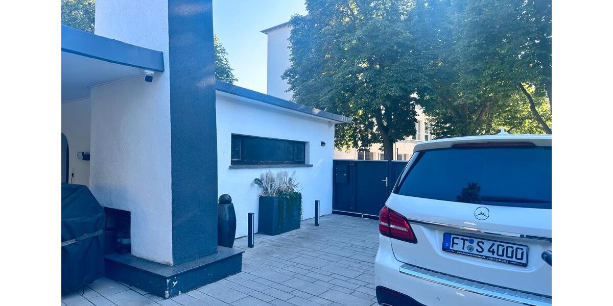 Investorenpaket: Zweifamilienhaus auf ruhigen Grundstück 8 zimmer