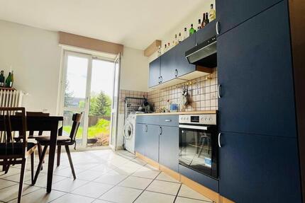 WG-Zimmer in 3er-WG mit Balkon und Terrasse in gemütlicher Wohnung im 1. OG