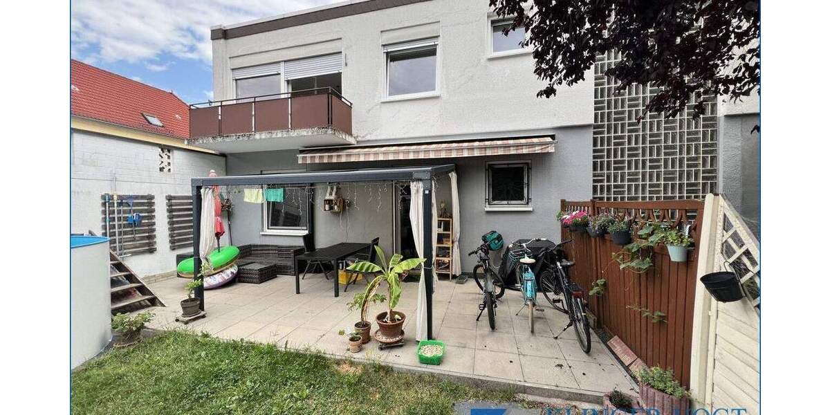 ** Mehrfamilienhaus ** 4 modernisierte Wohnungen auf 2 Etagen & 4 Einzelgaragen 1 zimmer