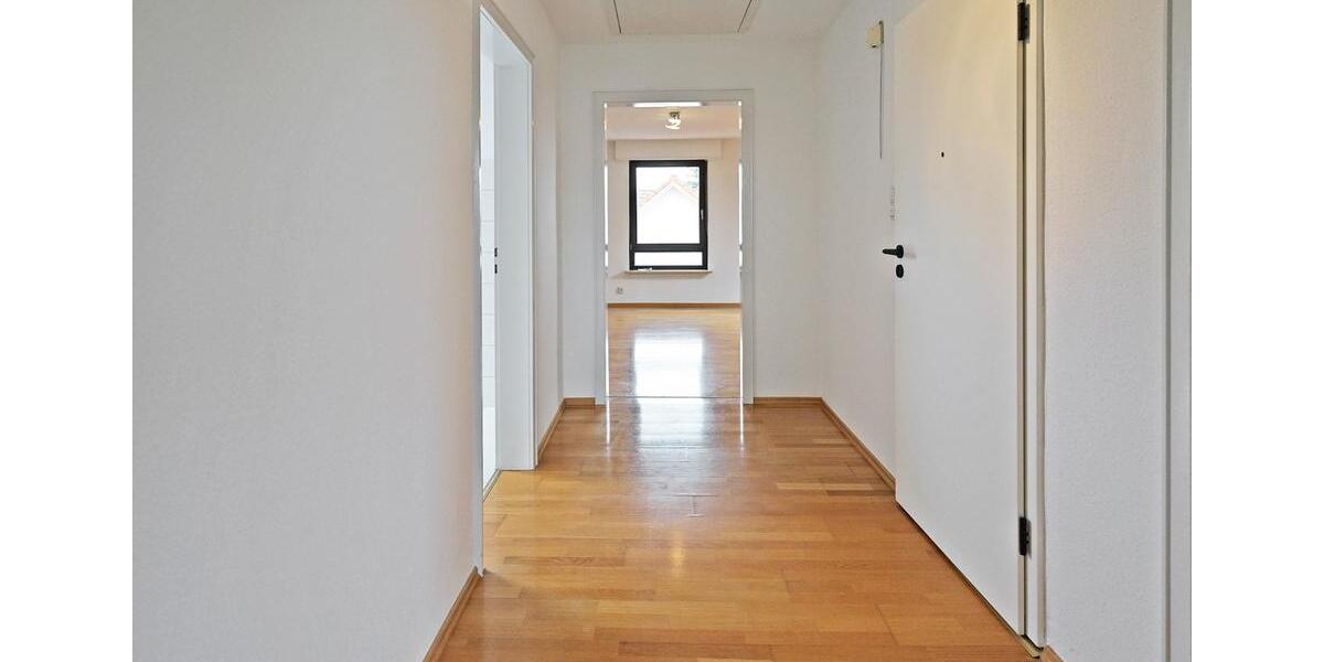 Dachgeschoßwohnung Hockenheim - 2.5 Zimmer, 69 m&sup2;, 1.000&euro; | Angebot:26649605