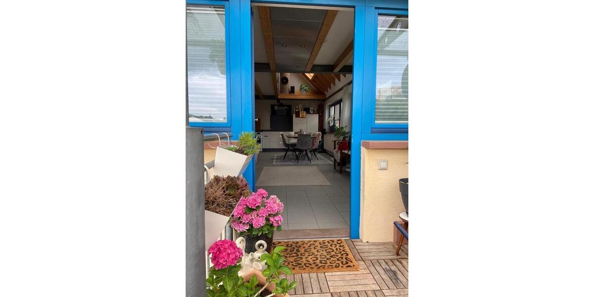 71m² hochwertige vollmöblierte Maisonette-Wohnung mit Einbauküche, Balkon, Kamin und Galerie 2 zimmer