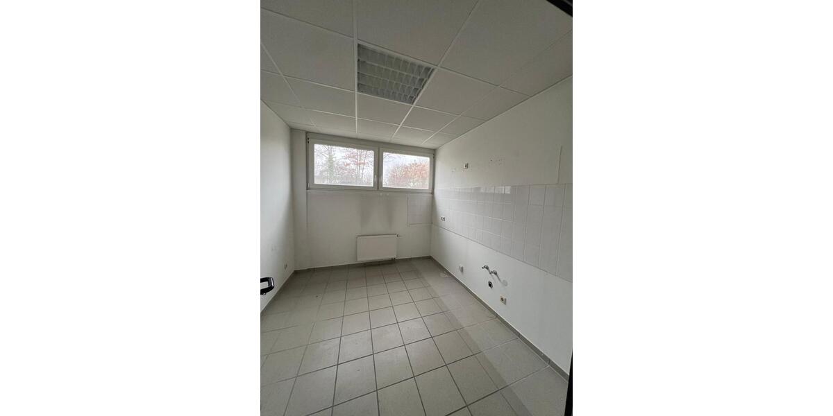 Gewerbeobjekt Sankt Leon-Rot Rot - 1.100&euro; | Angebot:23644582