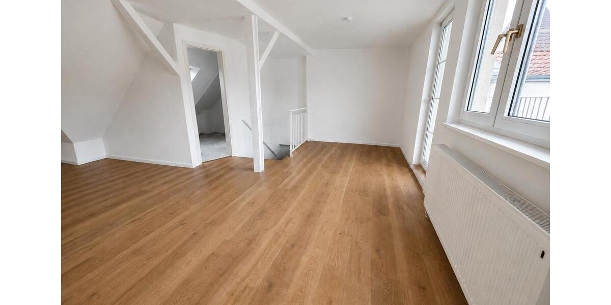 Dachgeschoßwohnung Weinheim - 2 Zimmer, 64 m&sup2;, 800&euro; | Angebot:26563799