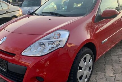 Renault Clio 160.000 km 2.650 &euro; Mannheim 68309