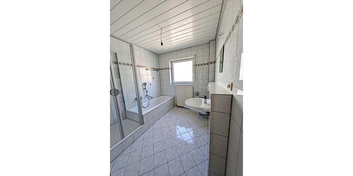 Dreifamilienhaus ohne Renovierungsstau - Mehrfamilienhaus, Wohnhaus Schönau Altneudorf | Angebot:26745399