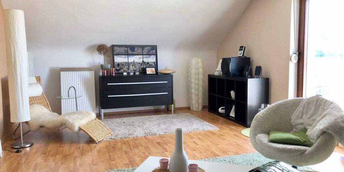 GERADLINIG: 42 M² DACHTERRASSE; FANTASTISCHE AUSSICHT; INKL. EBK UND 2 STELLPLÄTZE 2 zimmer