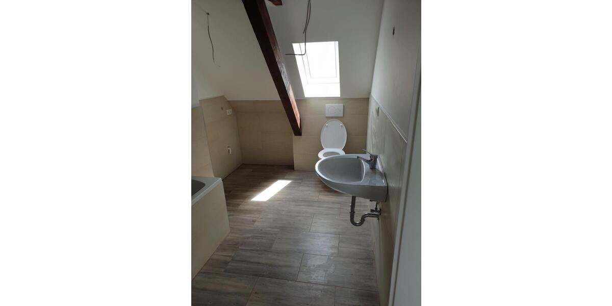 Dachgeschoßwohnung Mannheim Gartenstadt - 3 Zimmer, 72 m&sup2;, 800&euro; | Angebot:24780822