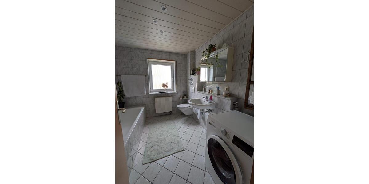 Dachgeschoßwohnung Schwetzingen - 3 Zimmer, 80 m&sup2;, 379.000&euro; | Angebot:27009011