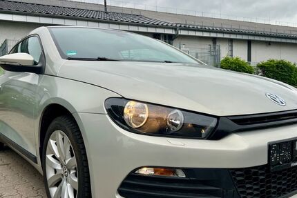 VW Scirocco 82.000 km 8.900 &euro; Eppelheim 69214