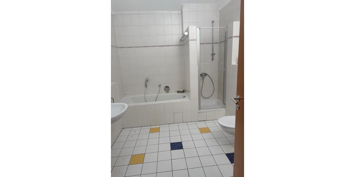 Maisonettenwohnung Ludwigshafen am Rhein Rheingönheim - 4 Zimmer, 150 m&sup2;, 1.300&euro; | Angebot:25784264