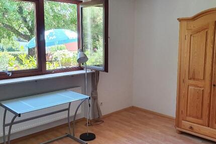 Gepflegte 2 Zimmer Wohnung mit EBK zu vermieten 2 zimmer