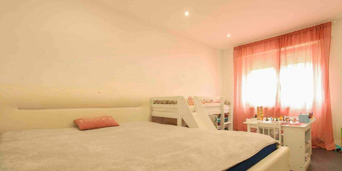 Mehrfamilienhaus, Wohnhaus Hockenheim - 6 Zimmer, 399.000&euro; | Angebot:24910362