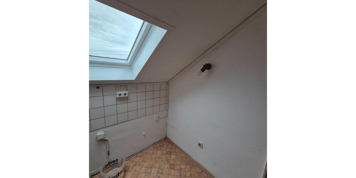 Dachgeschoßwohnung Ludwigshafen am Rhein Ludwigshafen-Oggersheim - 1 Zimmer, 29 m&sup2;, 285&euro; | Angebot:26099032