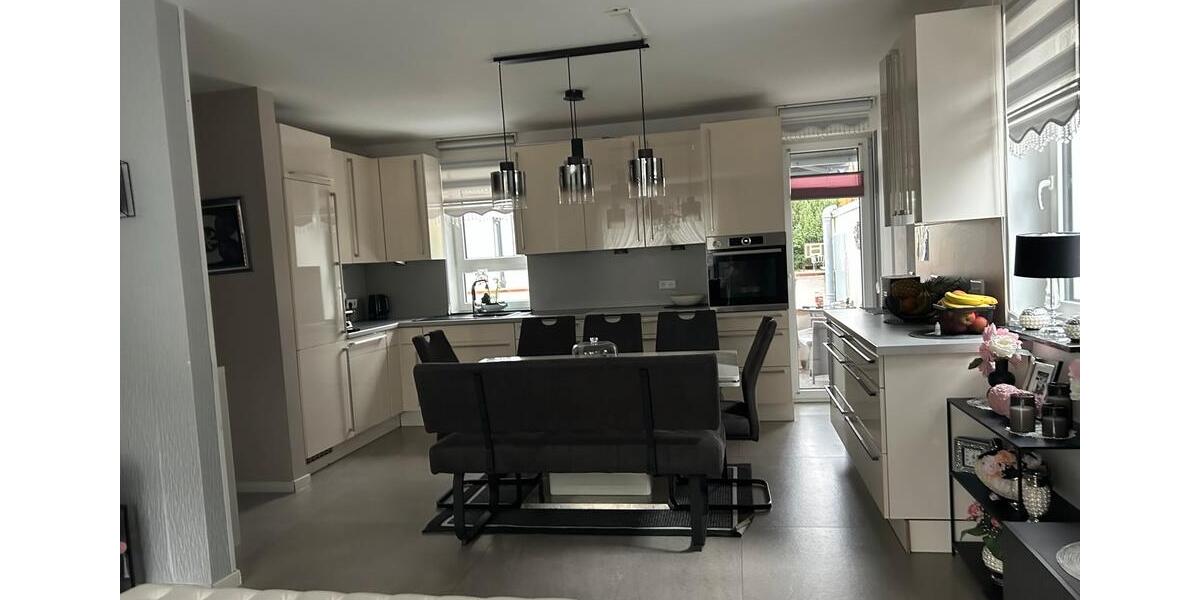 Erdgeschoßwohnung Edingen-Neckarhausen Neckarhausen - 6 Zimmer, 130 m&sup2;, 560.000&euro; | Angebot:25048797