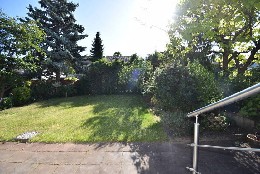 Erstbezug nach Sanierung! Moderne Wohnung mit Wintergarten, Gartennutzung und Hobbyraum