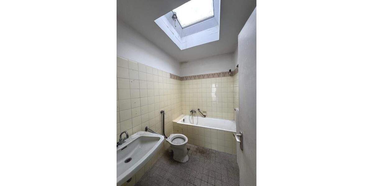 Gestalten statt suchen - Sanierungsobjekt mit Garten und zwei Terrassen 4 zimmer