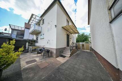 Haus zum Kaufen in Böhl-Iggelheim 369.000 € 128 m² 5 zimmer