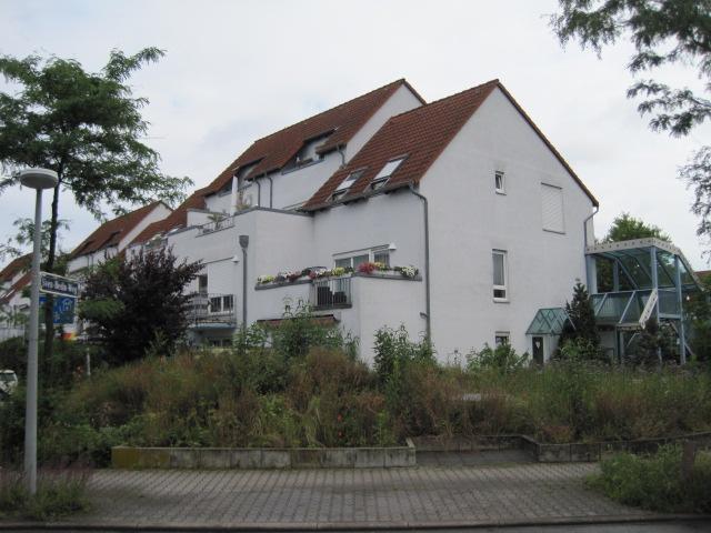 Etagenwohnung Mannheim Rheinau - 2 Zimmer, 75 m&sup2;, 735&euro; | Angebot:26306342