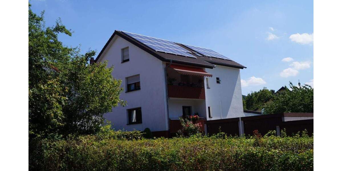 GERADLINIG: 42 M² DACHTERRASSE; FANTASTISCHE AUSSICHT; INKL. EBK UND 2 STELLPLÄTZE 2 zimmer