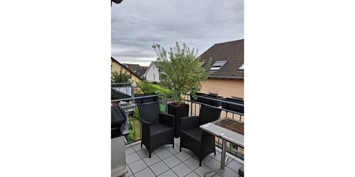 Dachgeschoßwohnung Lorsch - 3 Zimmer, 93 m&sup2;, 1.200&euro; | Angebot:26692925