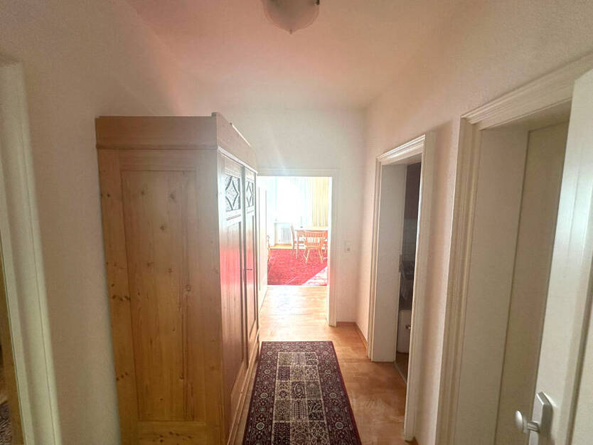 GLOBAL INVEST SINSHEIM | Stilvolle 1-Zimmer-Wohnung im Barockhaus am Mannheimer Schillerplatz