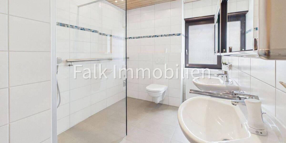 Reihenmittelhaus Brühl - 5 Zimmer, 122 m&sup2;, 455.000&euro; | Angebot:26435891