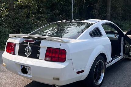 Ford Mustang 90.000 km 13.500 € Mannheim 68307