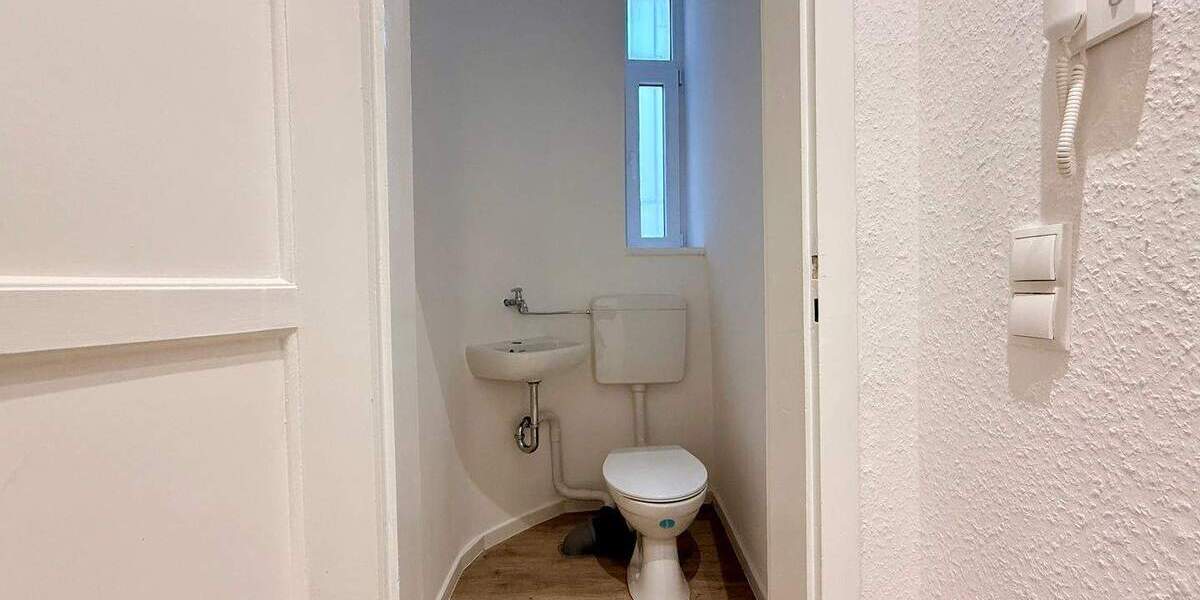 Erstbezug nach Sanierung - helle 3 ZKB-Erdgeschoss Altbauwohnung 3 zimmer