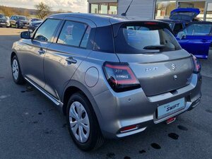 Suzuki Swift 1.2 Hybrid MT Club Klima Navi 2.500 km 17.990 € Obrigheim-Asbach 74847