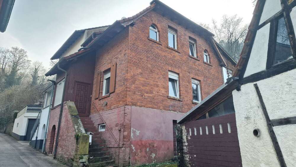 Haus zum Kaufen in Weinheim 285.000 € 156 m² 6 zimmer