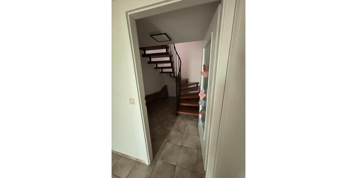 Doppelhaushälfte Obrigheim - 6 Zimmer, 157 m&sup2;, 380.000&euro; | Angebot:26876437